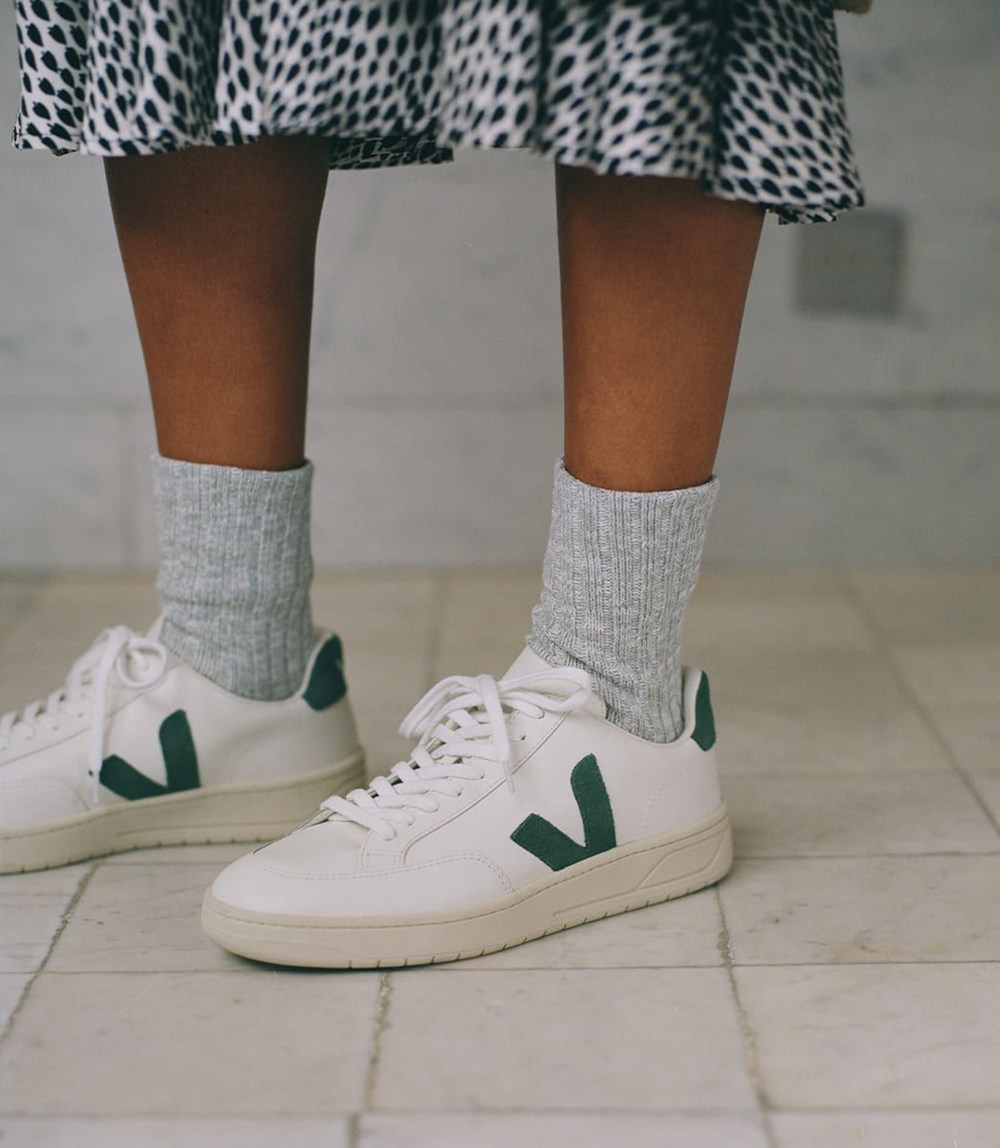 Veja Trainers Womens White/Green - V-12 Leather - LOFZ-52786